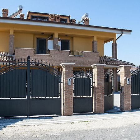 מלון Domus Traiani פיומיצ'ינו מראה חיצוני תמונה